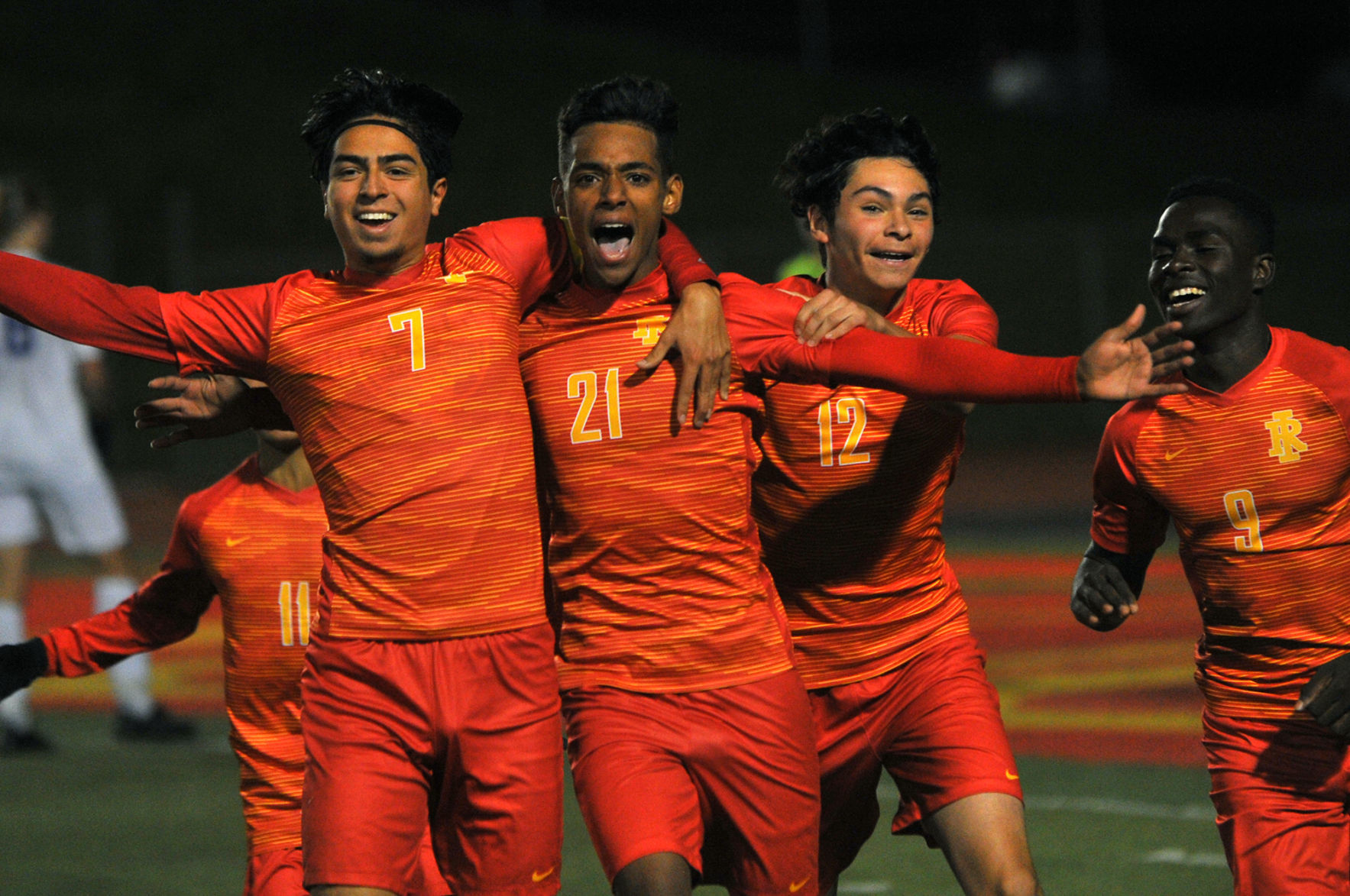 Quincy vs Rock Island boys soccer